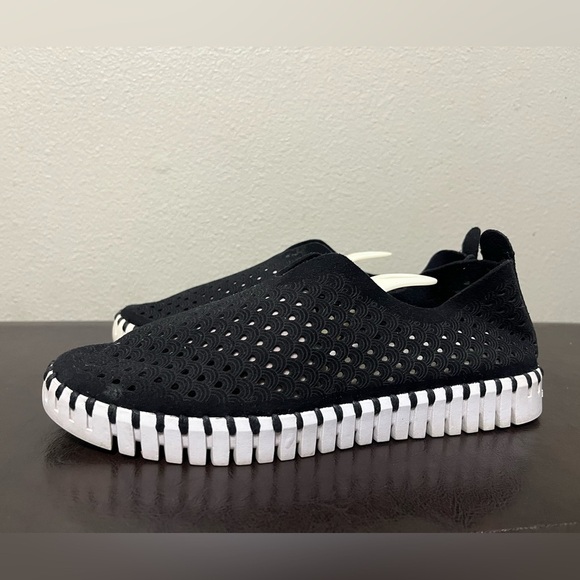 Ilse Jacobsen Tulip 139 black perforated slip on shoes size 38 - Picture 1 of 10